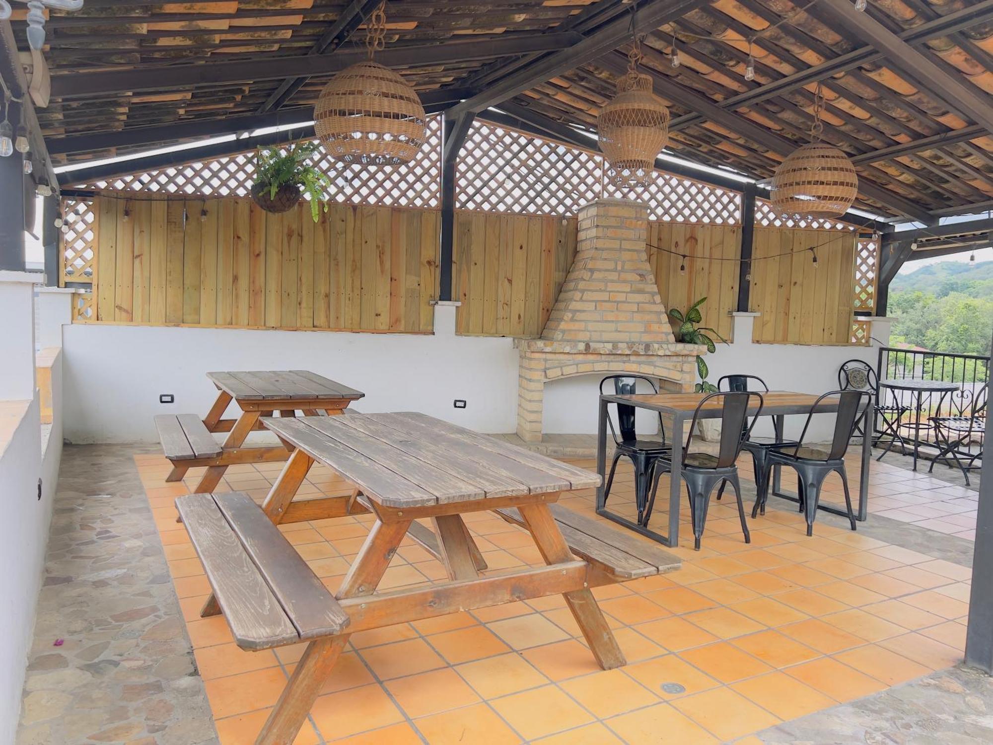 Jardin Cafe Hotel & Restaurant Грасиас Экстерьер фото