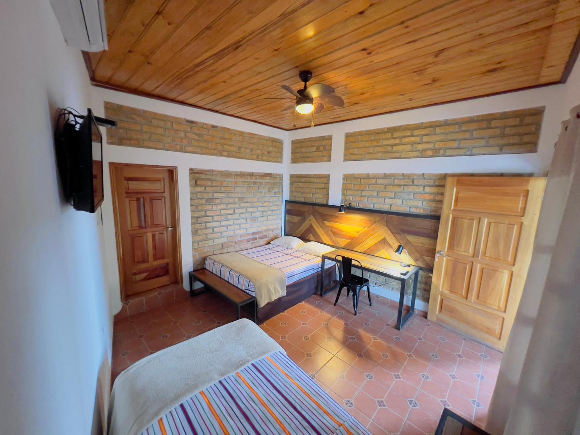 Jardin Cafe Hotel & Restaurant Грасиас Экстерьер фото