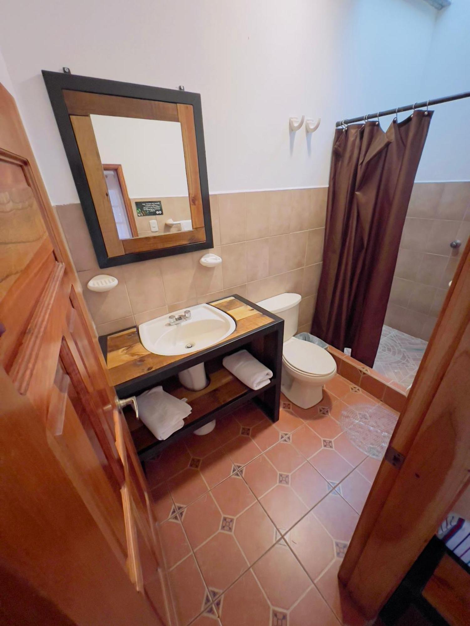 Jardin Cafe Hotel & Restaurant Грасиас Экстерьер фото