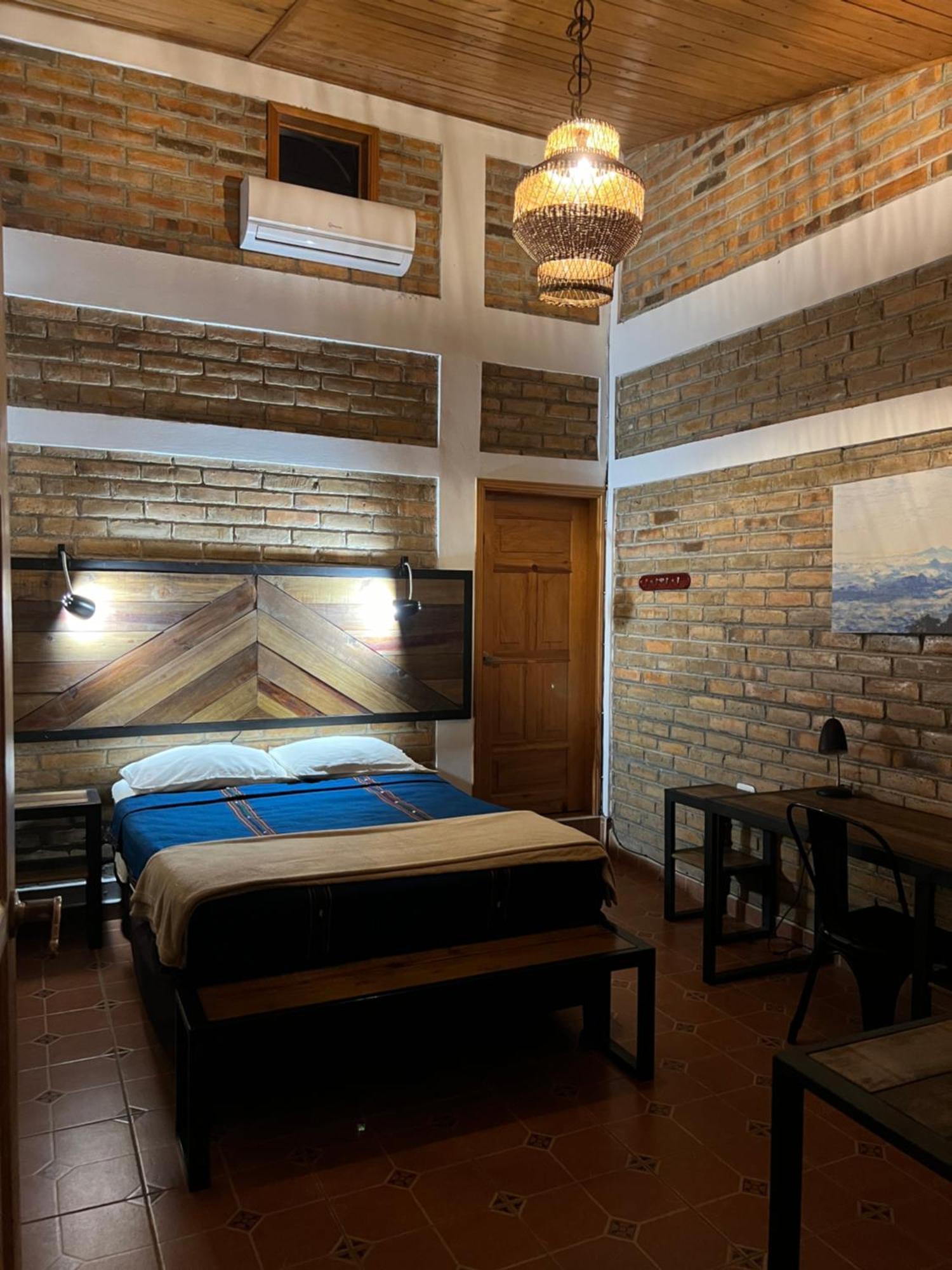 Jardin Cafe Hotel & Restaurant Грасиас Экстерьер фото