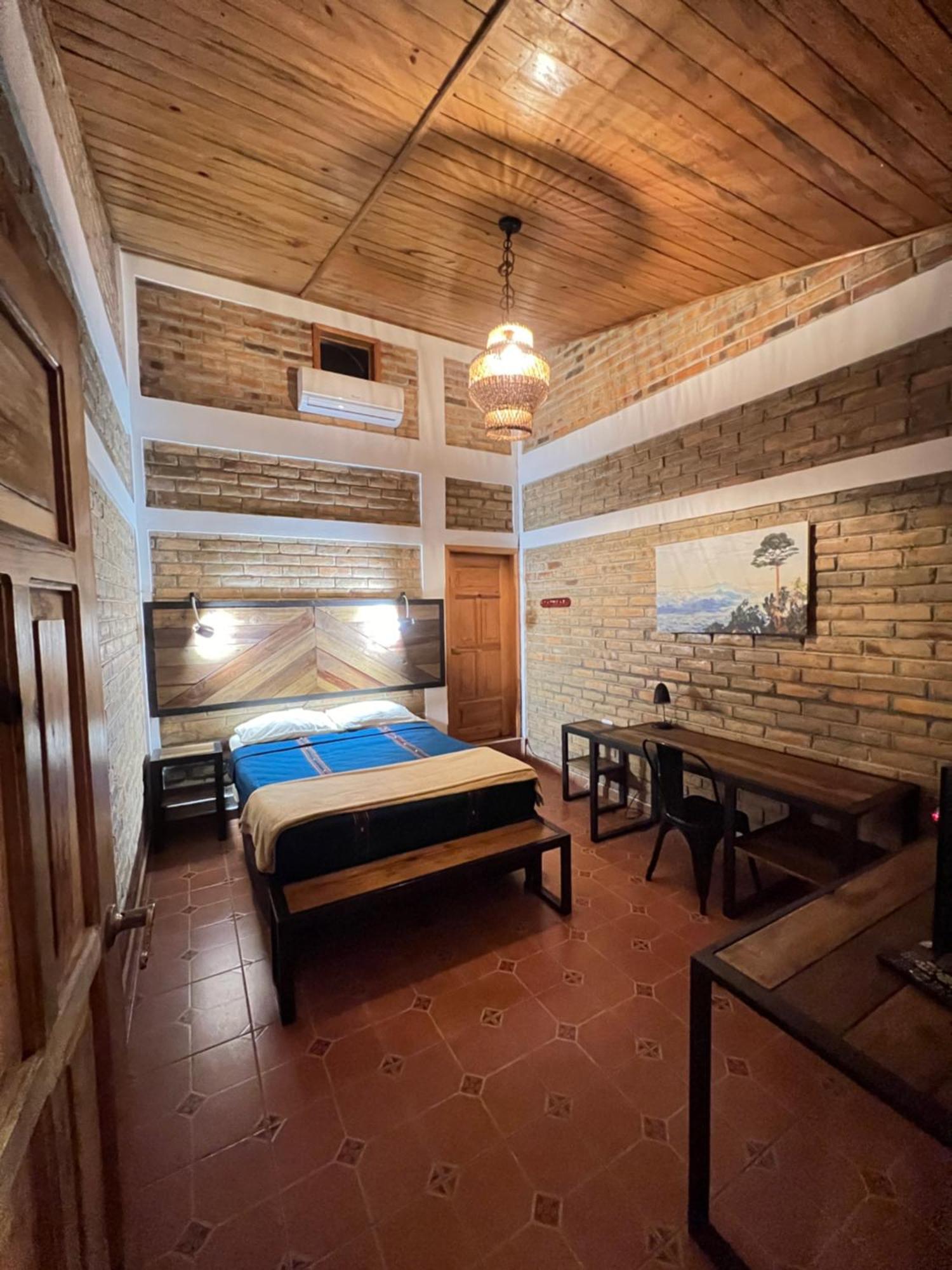 Jardin Cafe Hotel & Restaurant Грасиас Экстерьер фото