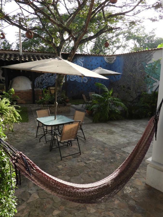Jardin Cafe Hotel & Restaurant Грасиас Экстерьер фото
