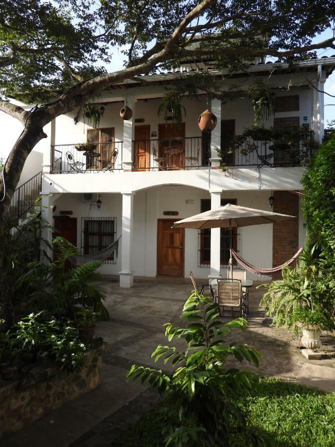 Jardin Cafe Hotel & Restaurant Грасиас Экстерьер фото