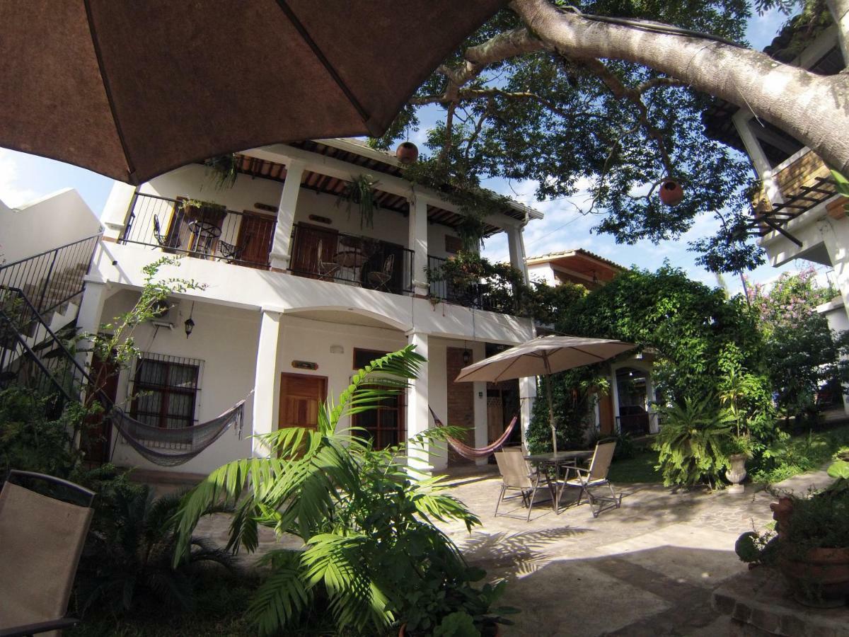 Jardin Cafe Hotel & Restaurant Грасиас Экстерьер фото